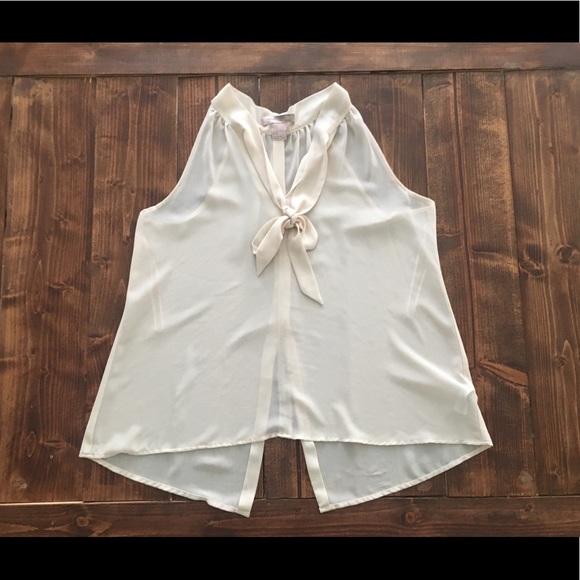 Cream flowy blouse - Picture 4 of 8